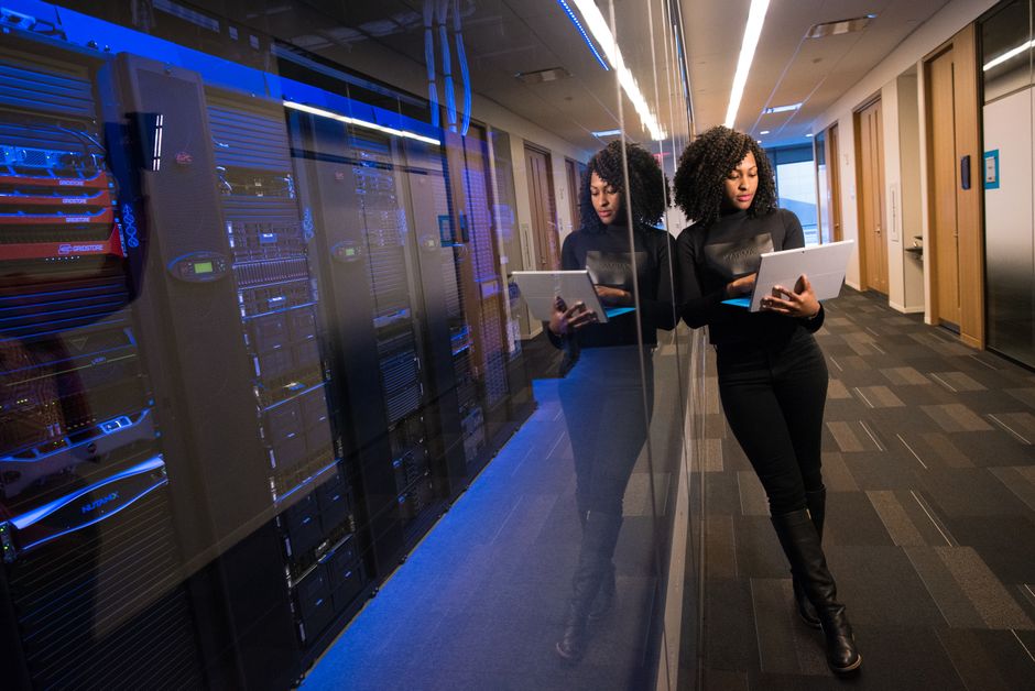 The Growth Engine: Data Center Momentum and AI Roadmap