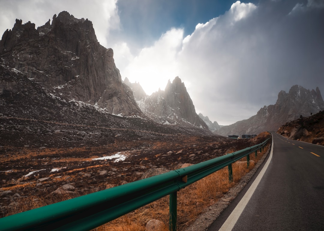 Realistic Scenarios: How to Manage Peaks and Valleys in a Teen’s Schedule