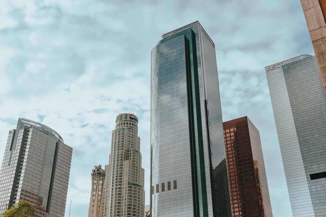 Local bottlenecks: zoning, permitting and political risk