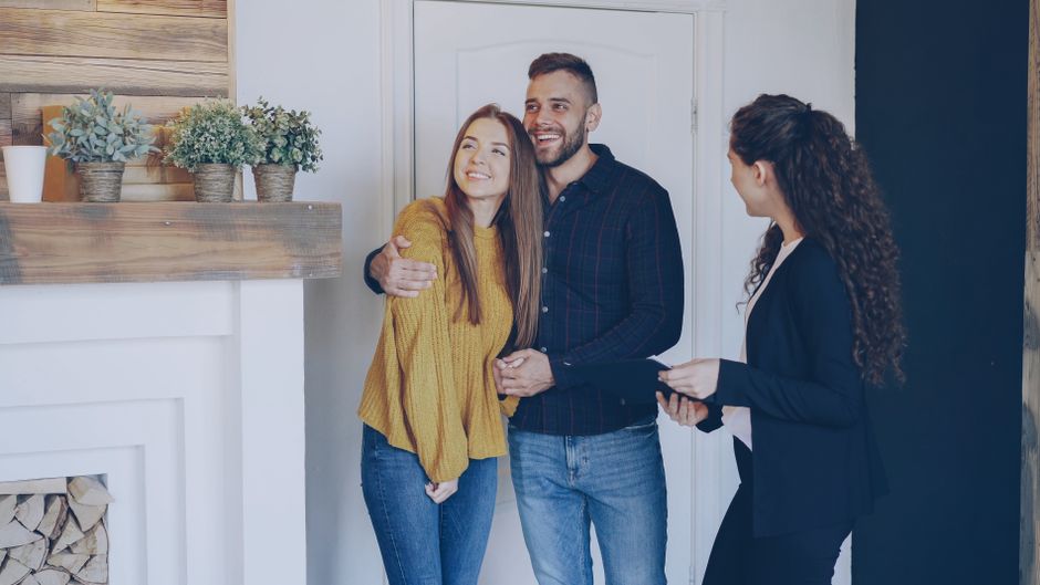 Couples: Coordinating Benefits for a Stronger Floor