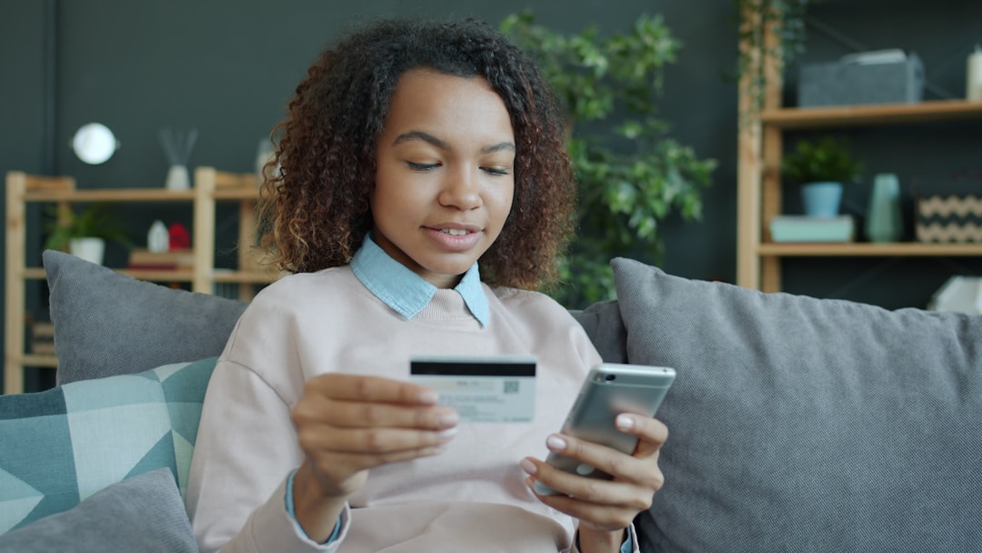 How to evaluate credit cards that offer big welcome bonuses