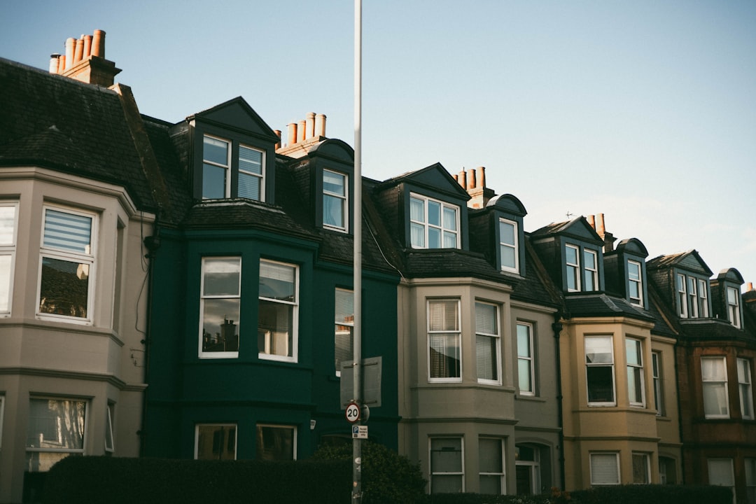 Market context: loans, housing demand, and technology adoption