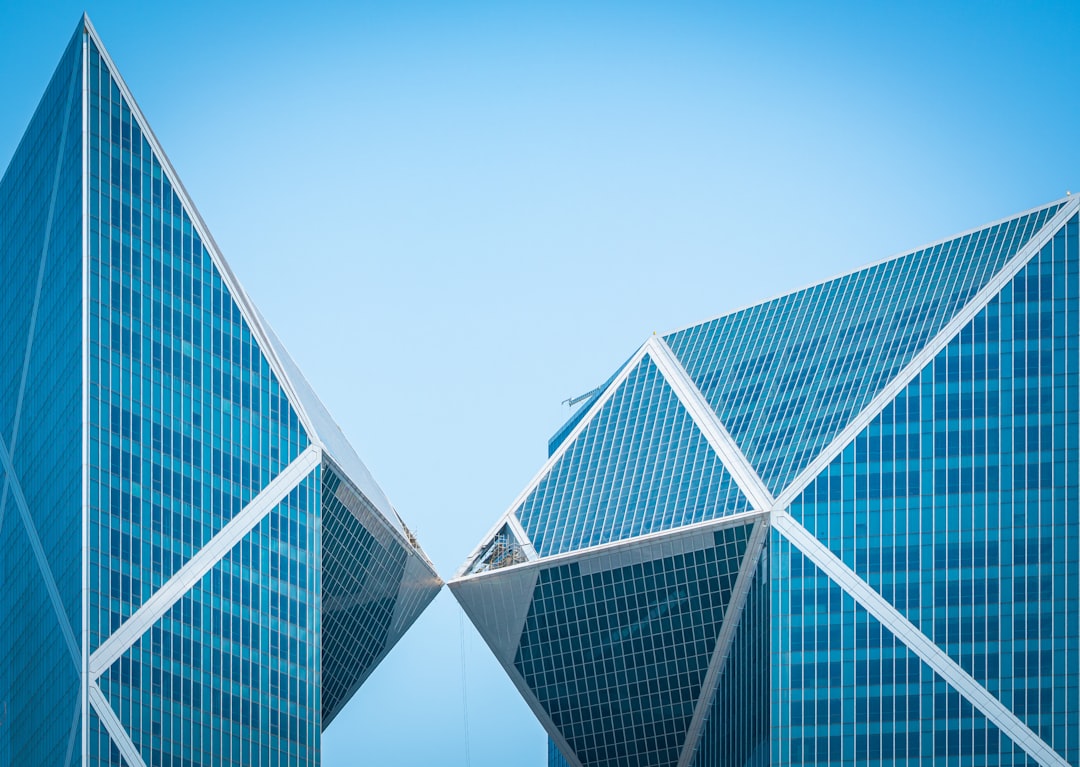 Market Context: How Investors and Builders View the EF’s Role
