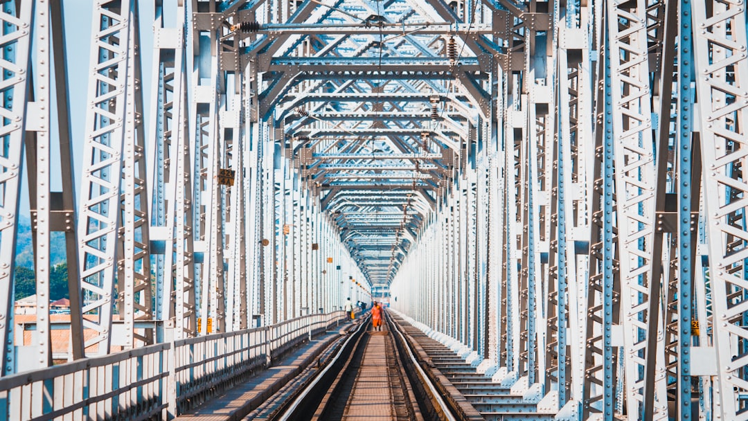 2 AI Infrastructure Stocks That Could Rise 25% and 80% Amid Spending Fears