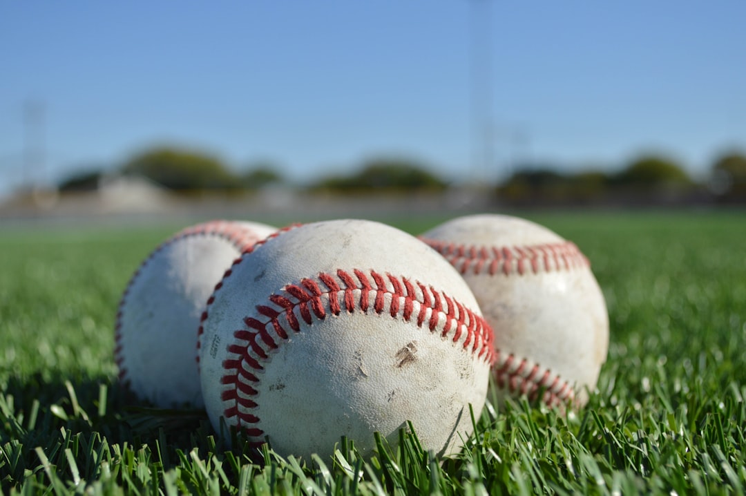 AI Expectations Fever Pitch: Investor Reactions & Risks