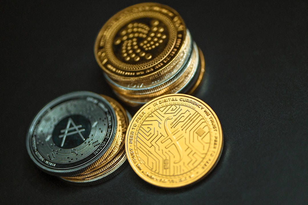 Altcoins Crash as Bitcoin Dumps to a Two-Week Low, Weekend Watch