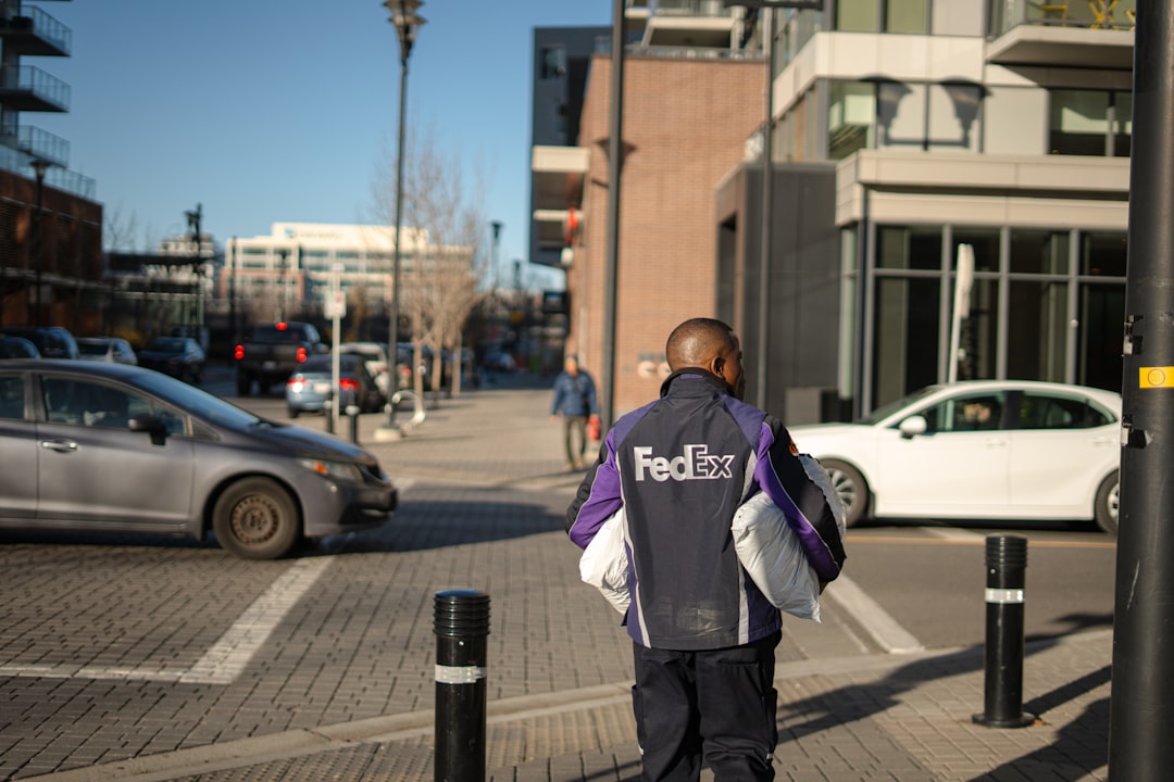 Analyst Says FedEx Selloff Misreads Revenue Beat and Margin