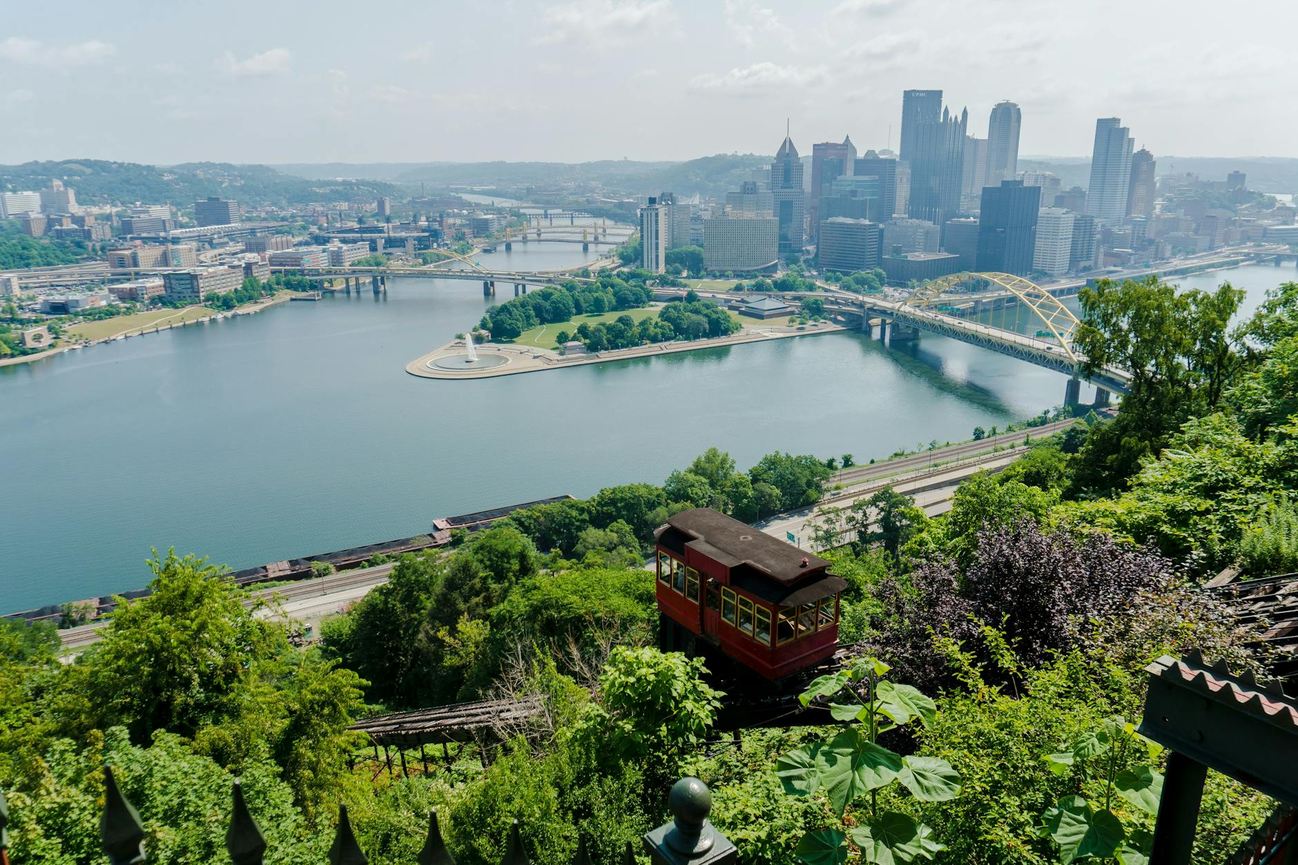 Angelina Jolie Brad Pitt’s Family Finances: Name Changes, Credits, and What It Means