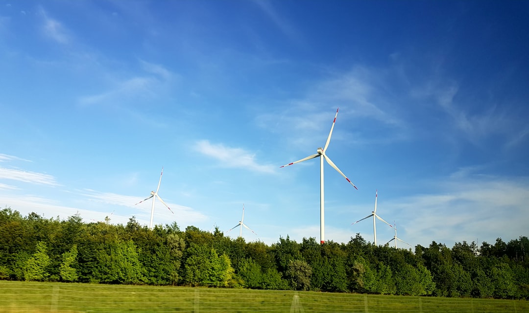 Annual Global Renewable Energy Investment: Top Stock to Buy