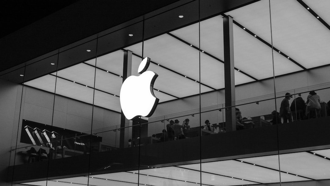 Apple Says It’s ‘Unavoidable’: Prices Rise on AI Boom