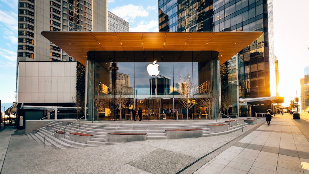 Apple Still All-Time High? Navigating the Buy Case at Record Prices