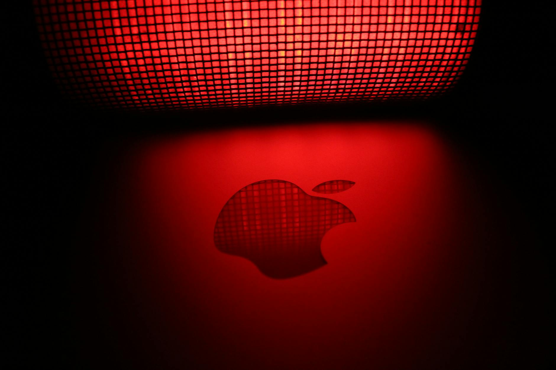 Apple System Exploited with Claude Mythos AI: Crypto Risks