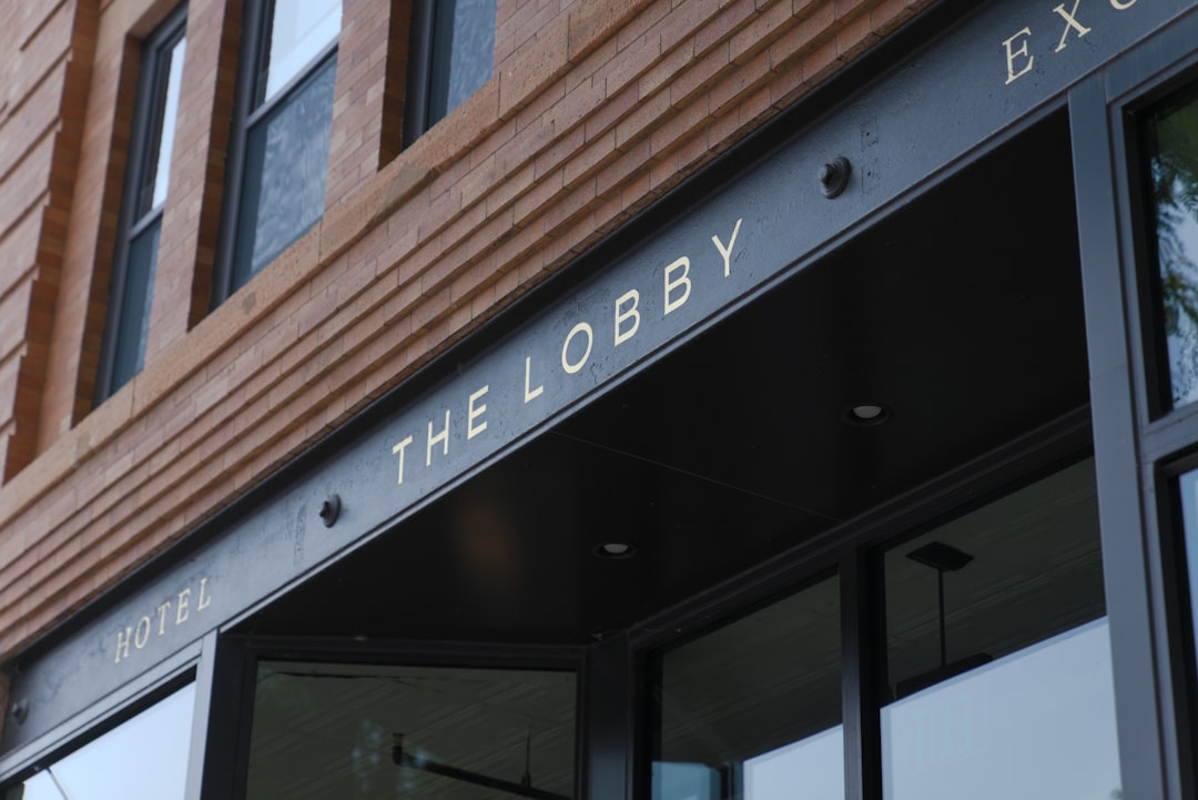 Banking Lobby Weighs Lawsuit Against OCC Crypto Charters