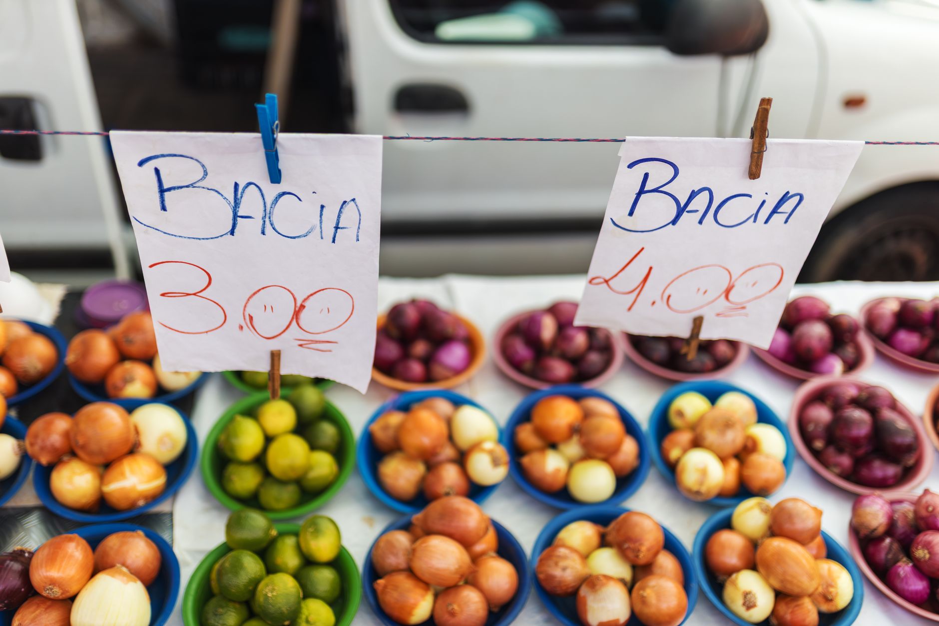 Bitcoin News: Price Stalls as ETH and SOL Lead Bounce
