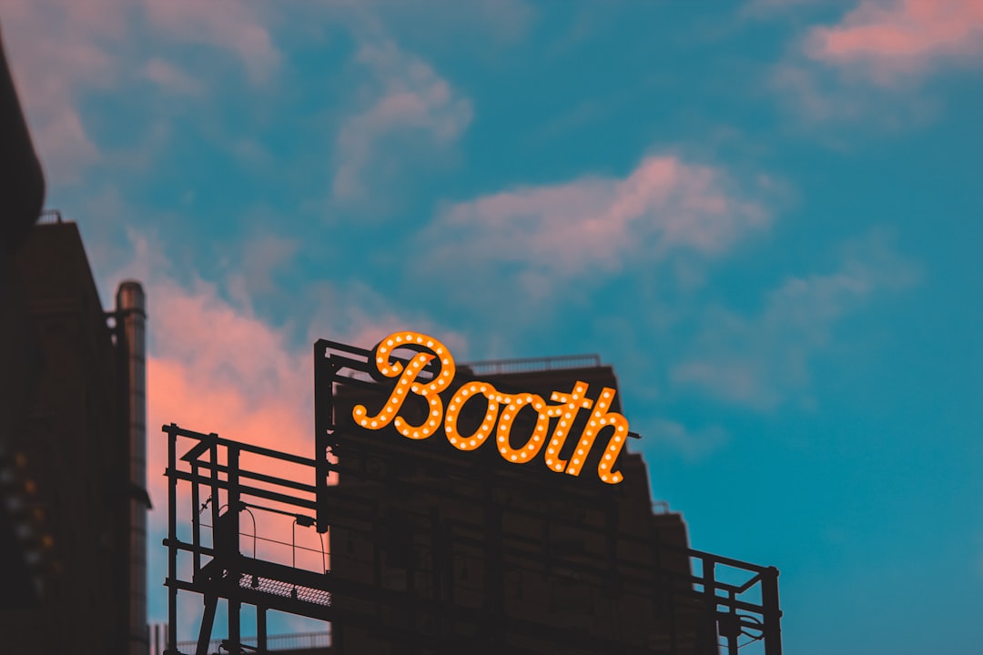 Boom Runs Into Unexpected Headwinds in AI Investing