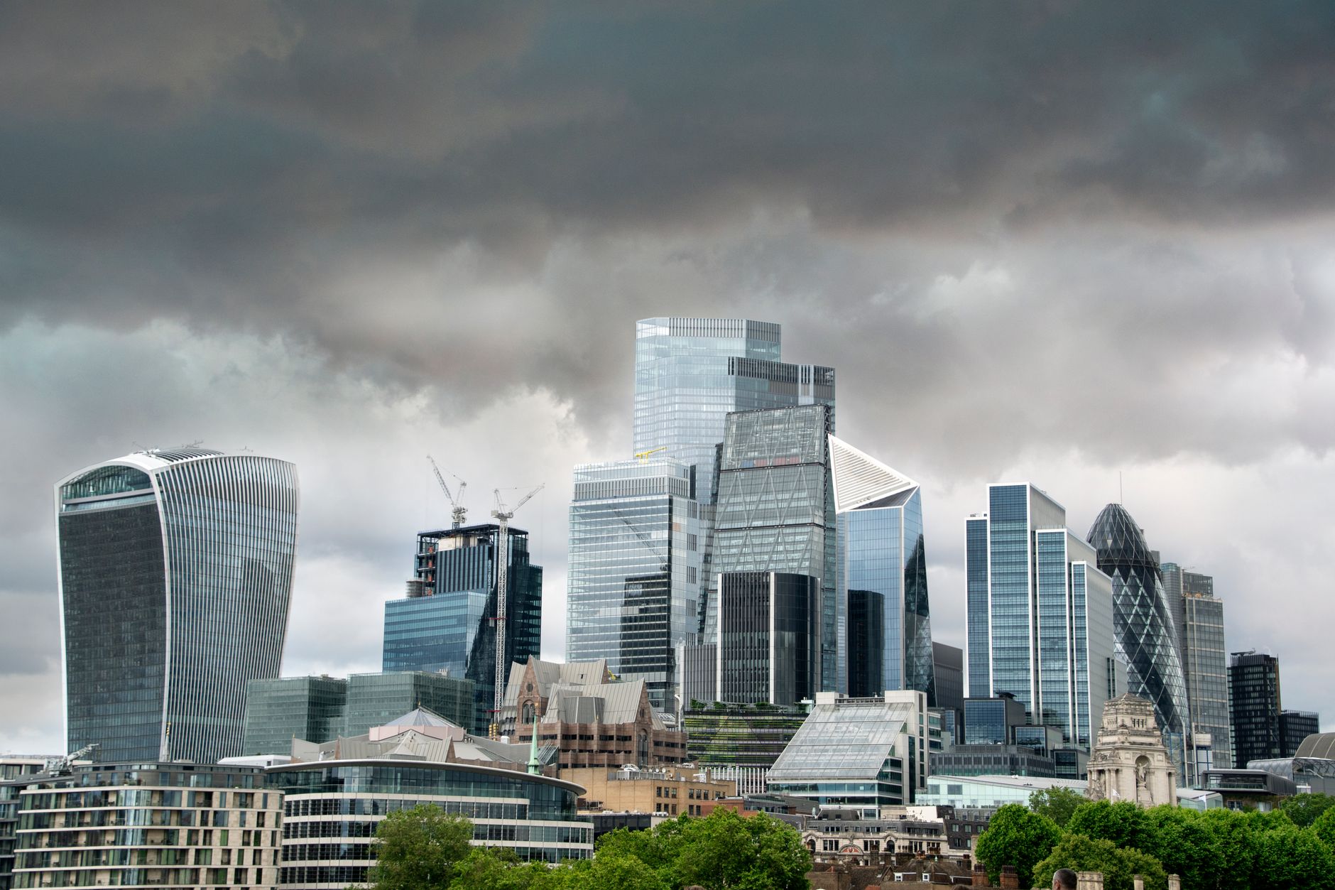 Brent Just Fell Below: 3 Top Oil Stocks to Buy Now