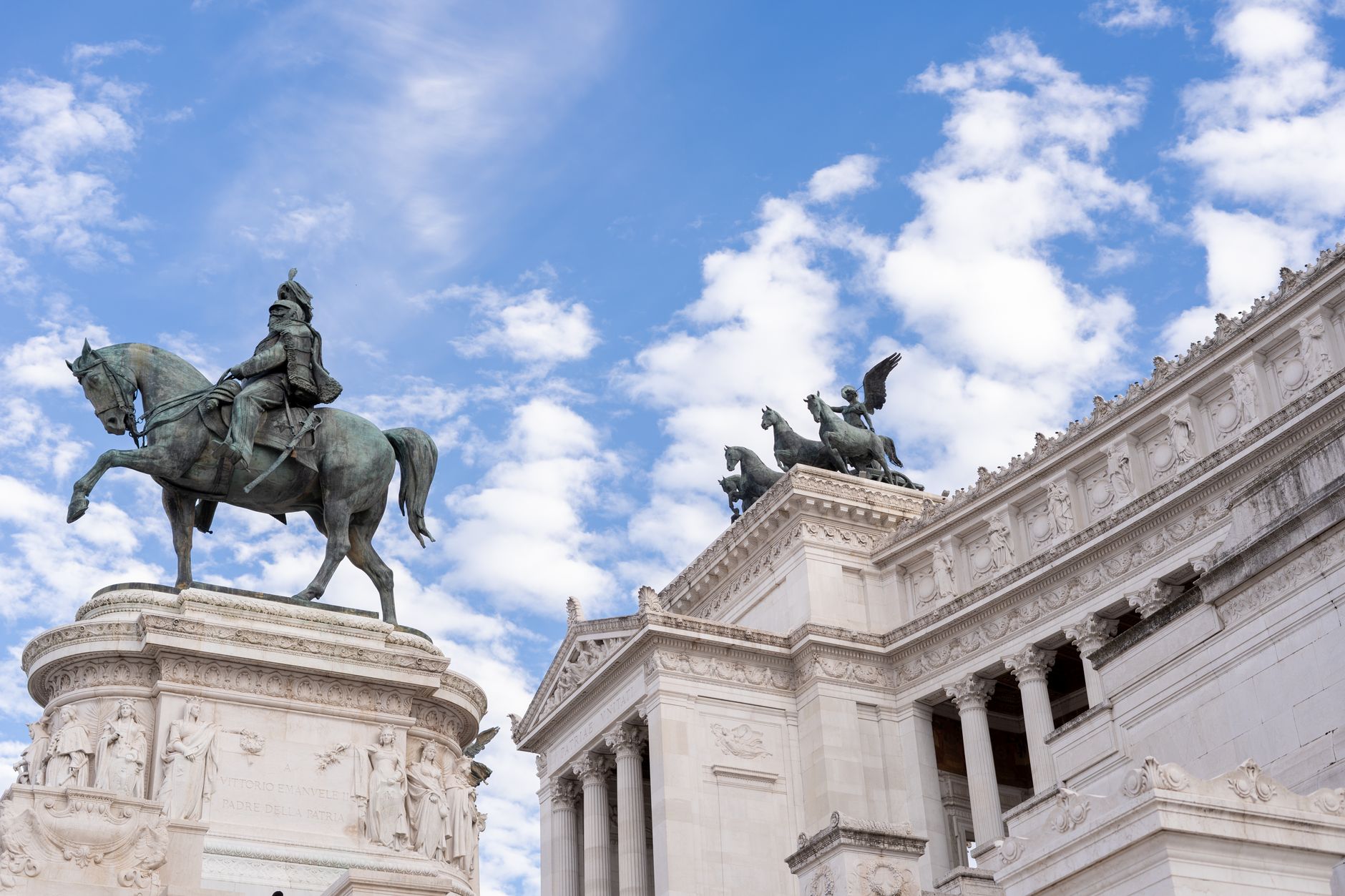 Caesars Flags: Which Leisure Stock Is a Better Buy in 2026