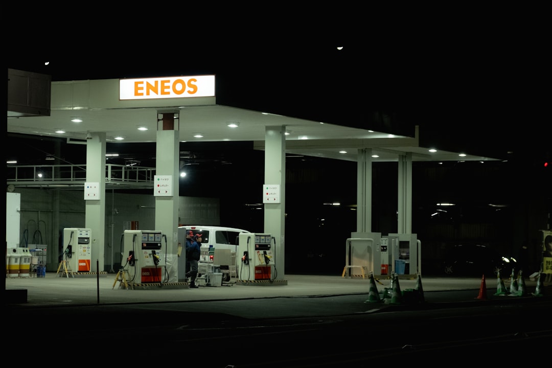Conocophillips Occidental Petroleum: Which Stock to Buy Now