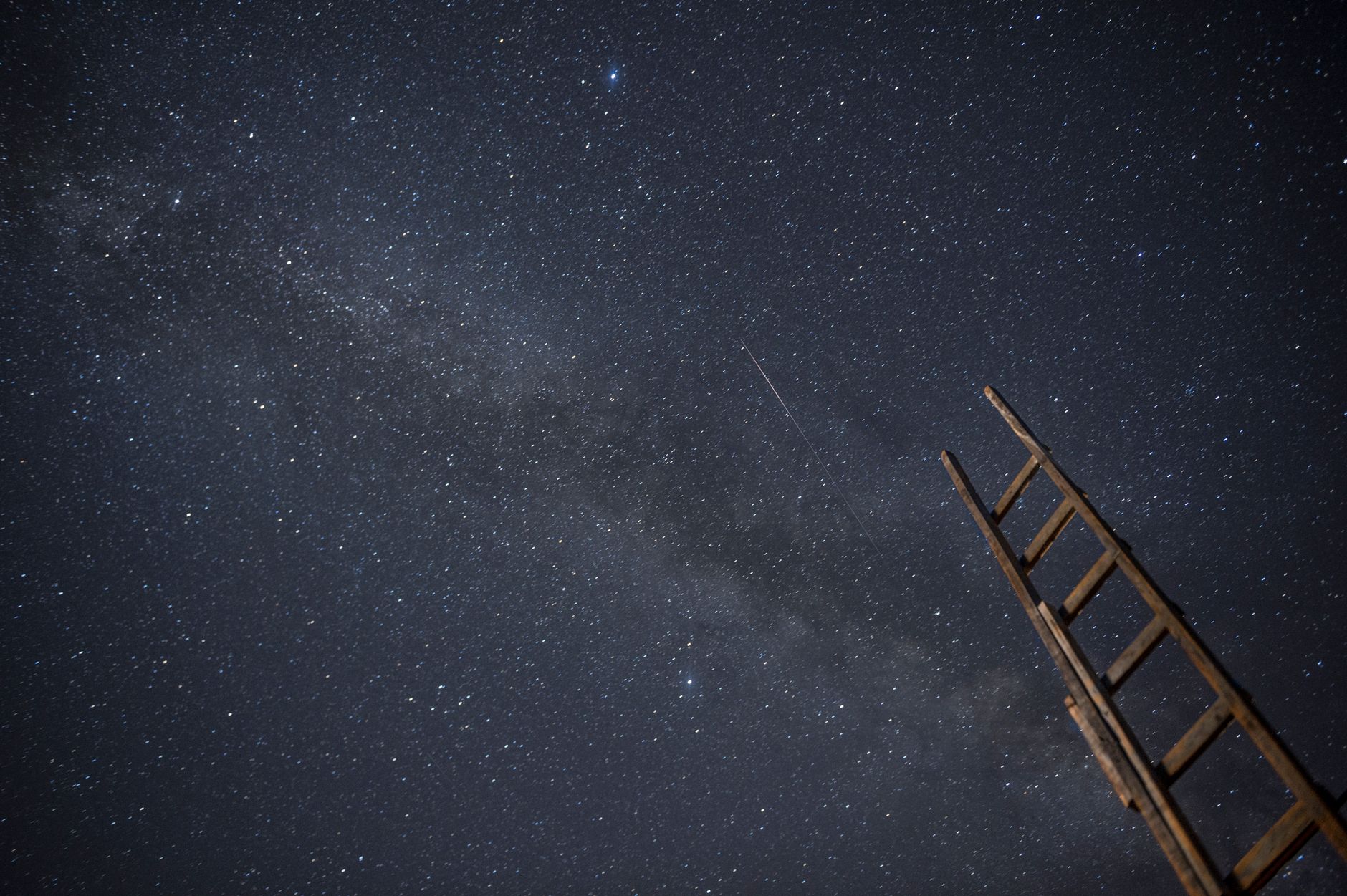 Constellation Energy Helping Solve AI Power Crunch: Buy Now
