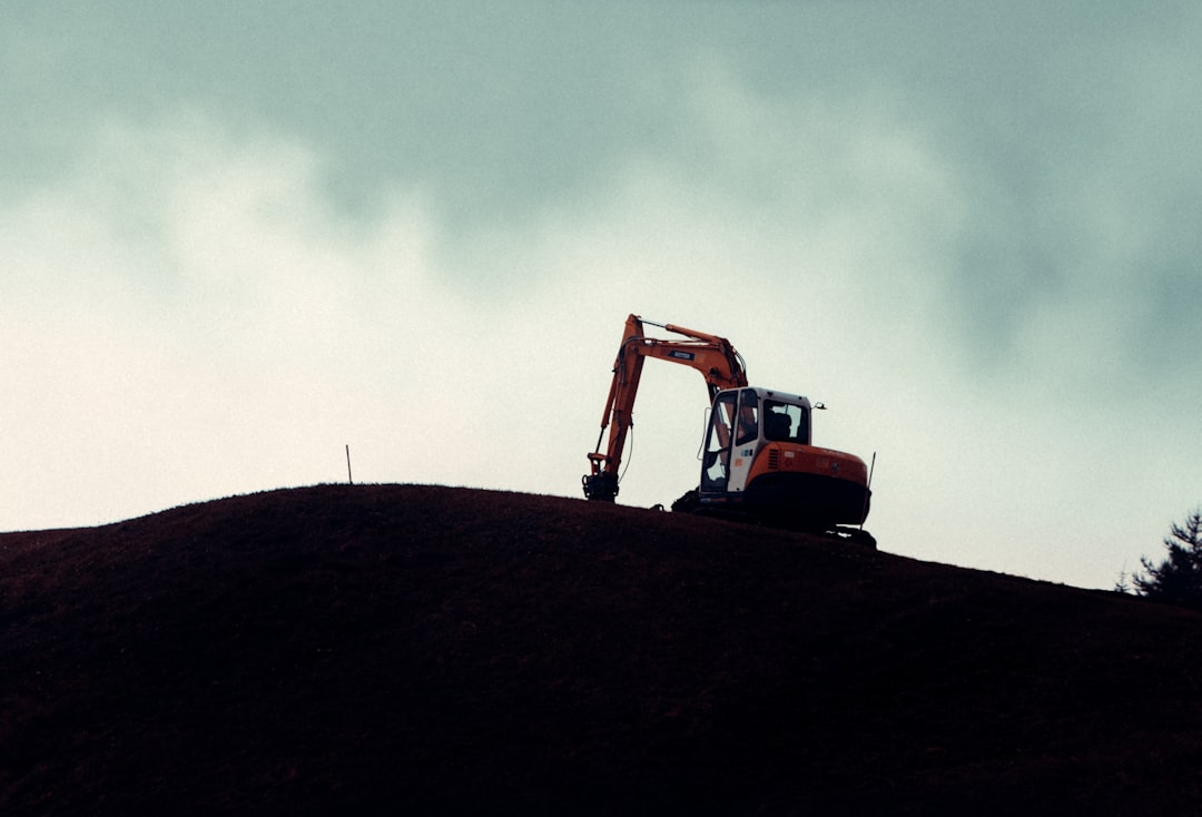 Cruise’s Digger Teaser Confuses Fans—and Finances