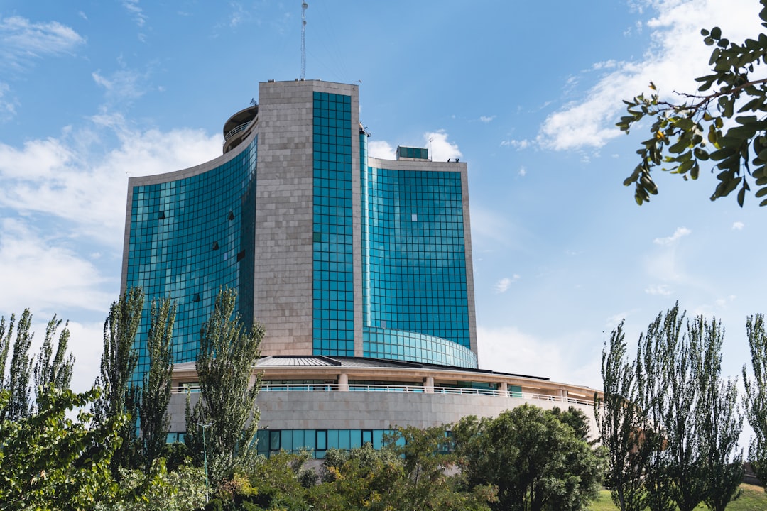 Crypto Going Down? Iran Triggers Kuwait Strike Selloff