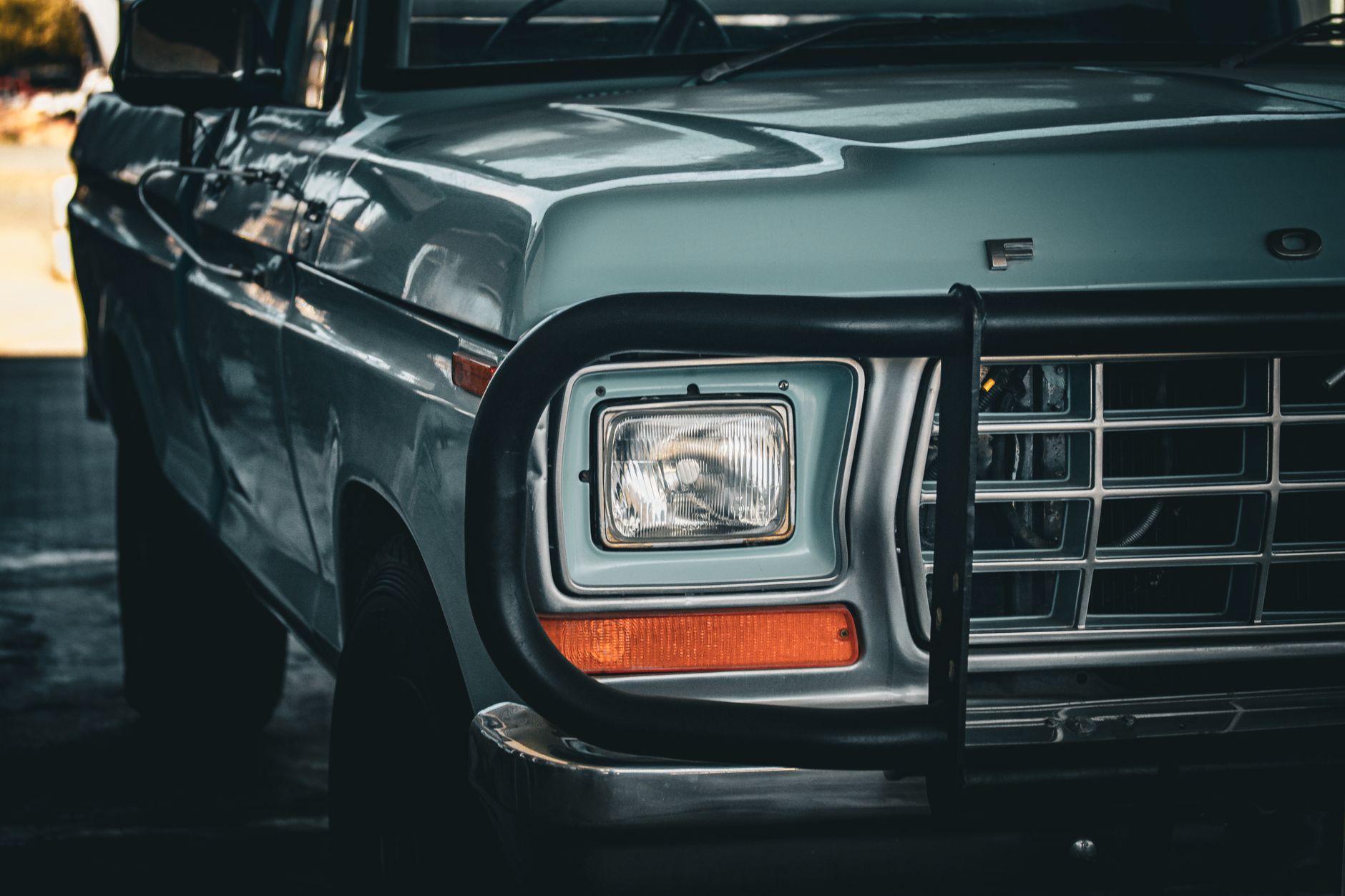 Deal with Ford $100 Backlog: Can Micron Stock Hit 1200?