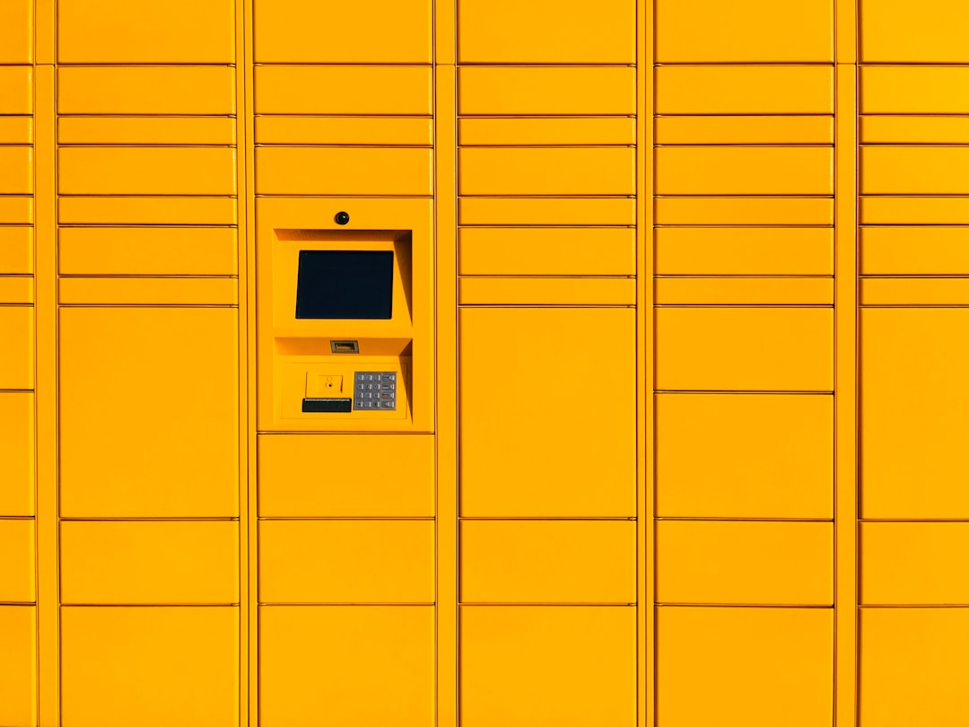 Did Amazon Just Deliver Sweeping Moves Against IonQ
