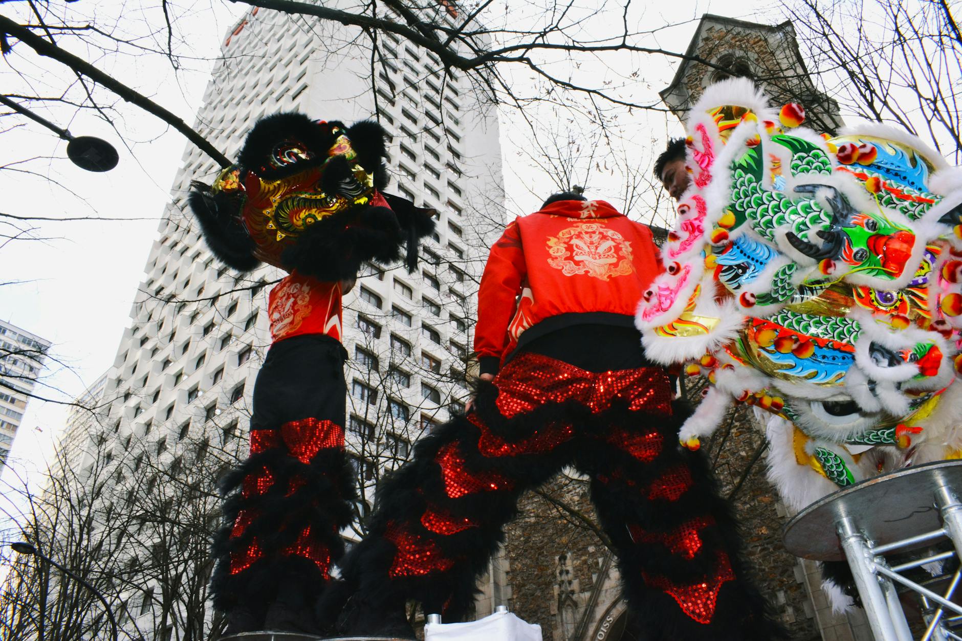 Down This Year: Oracle Stock in AI Shift and Valuation