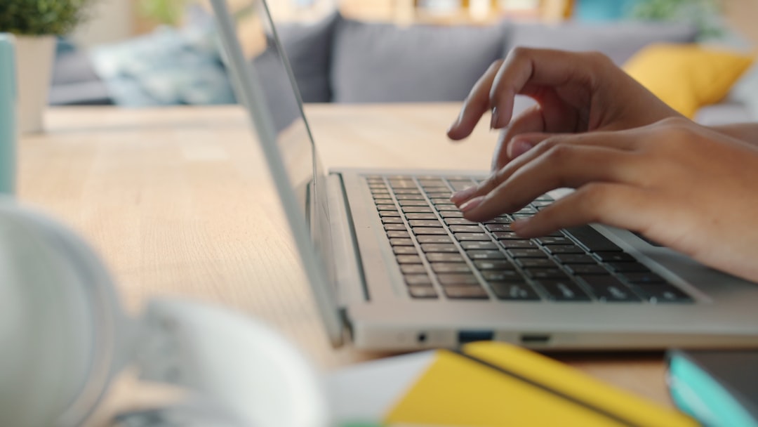 Employees Using AI Working Faster, Yet Economy Slows