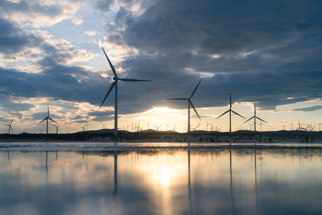 Energy Stocks That Quietly Lead the Year: Top 3 Picks