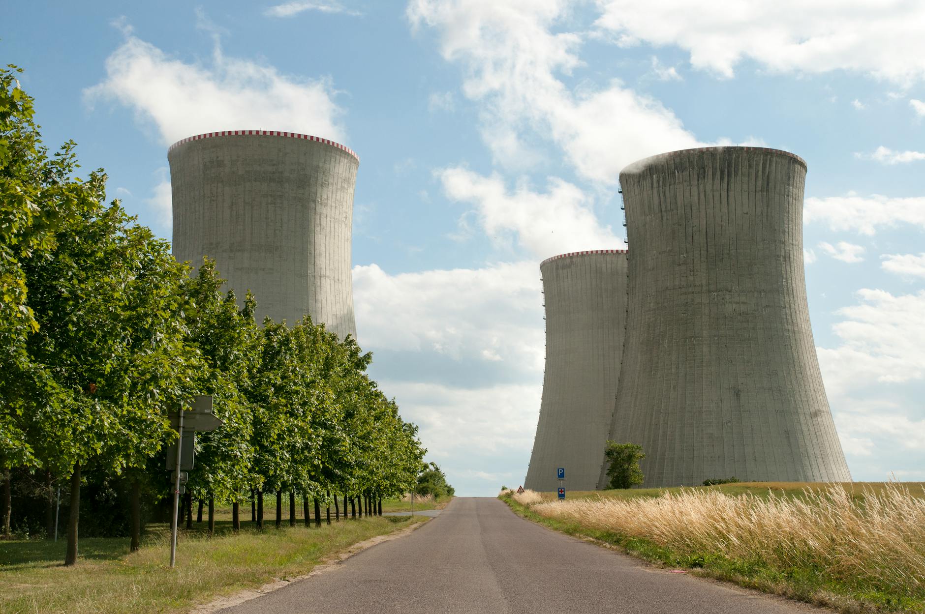 Fermi's Chief Nuclear Officer Stock Trade: Investor Insight
