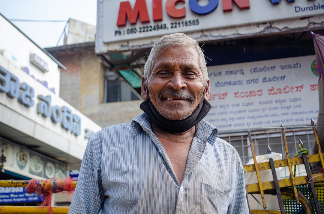 Former Group Executive Runs ICE, Tight Private Prison Links