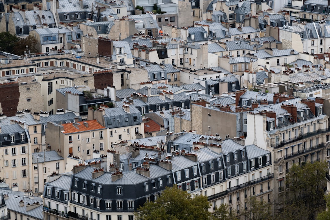 France Rues Widespread Lack of Air Conditioning as Heat Roasts Nation