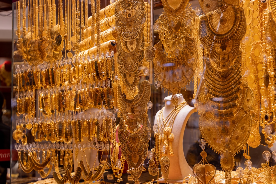 Gold Bear Market: Time to Buy This Top Gold Stock/ETF