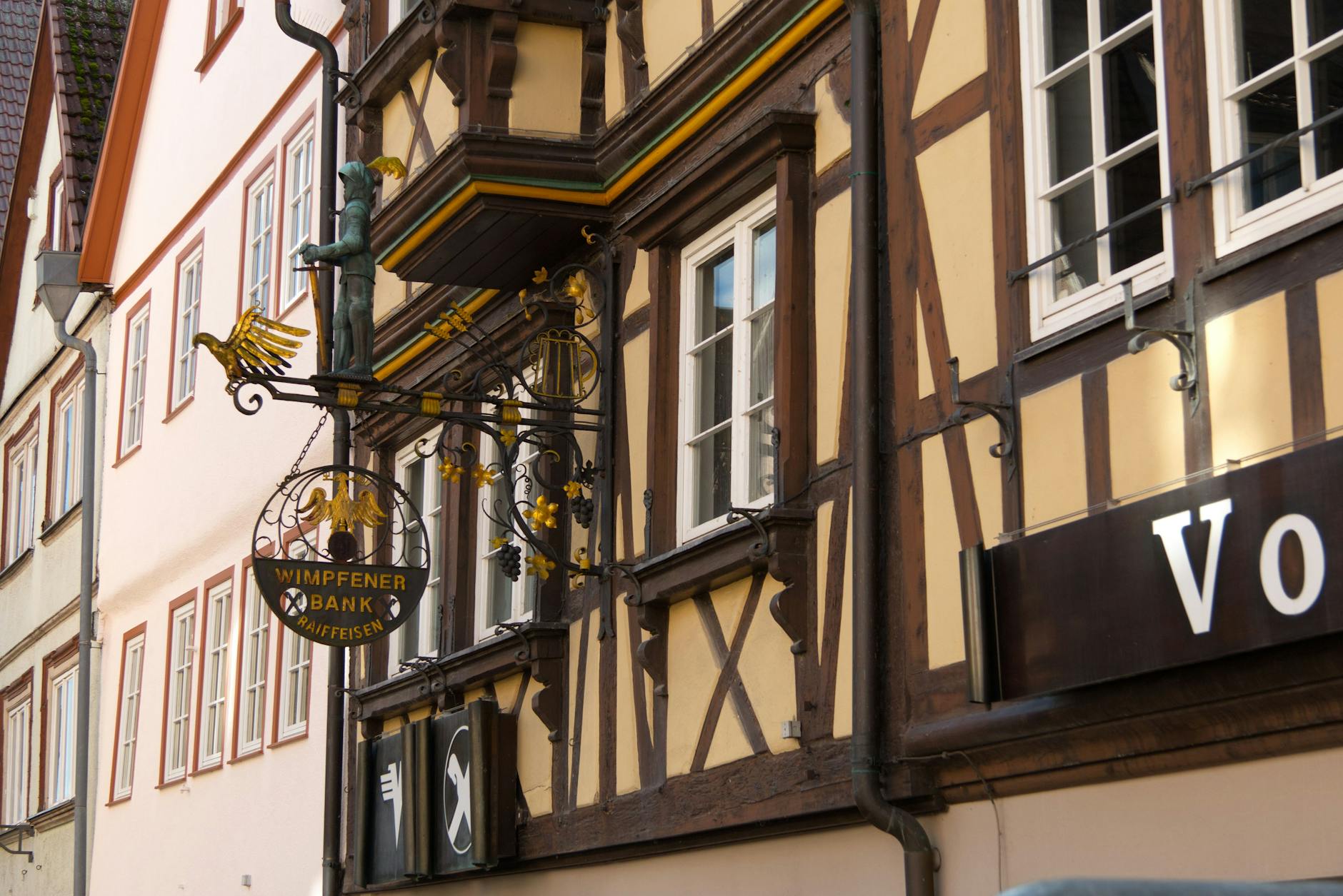 Growth Stocks First Half: Two Big Picks for 2026 Market