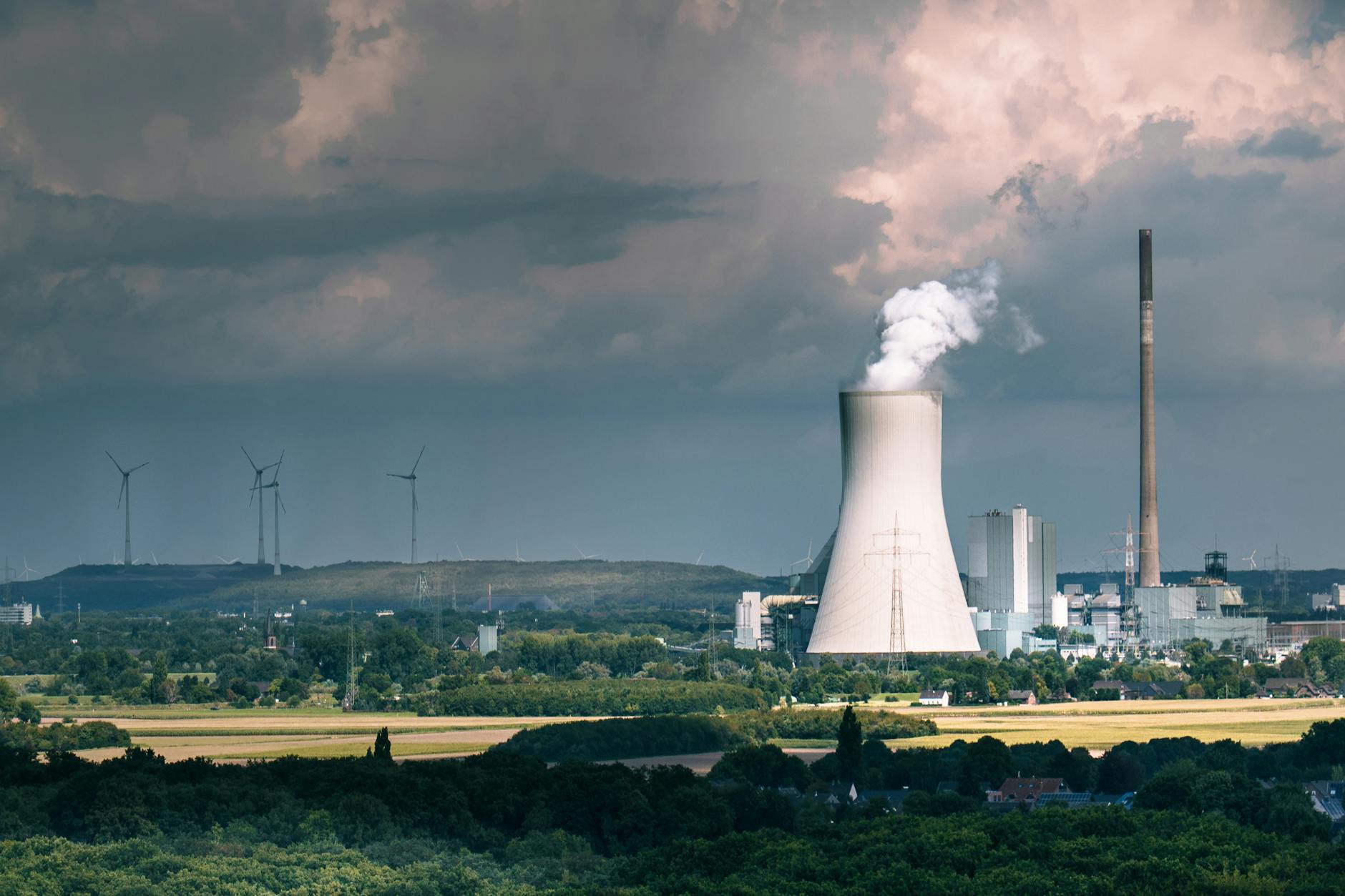 Here's Nuclear Energy Stocks: A Pragmatic Guide for 2026