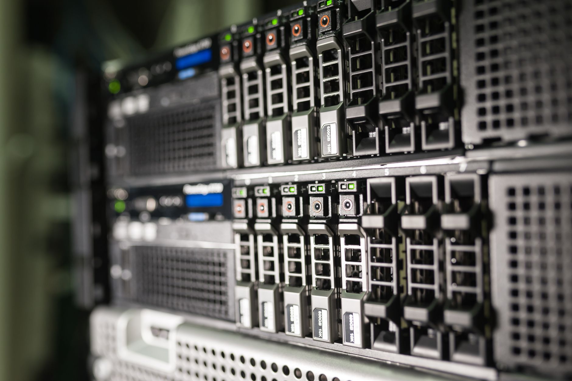 Hewlett Packard Enterprise's Backlog Fueled by AI Spending