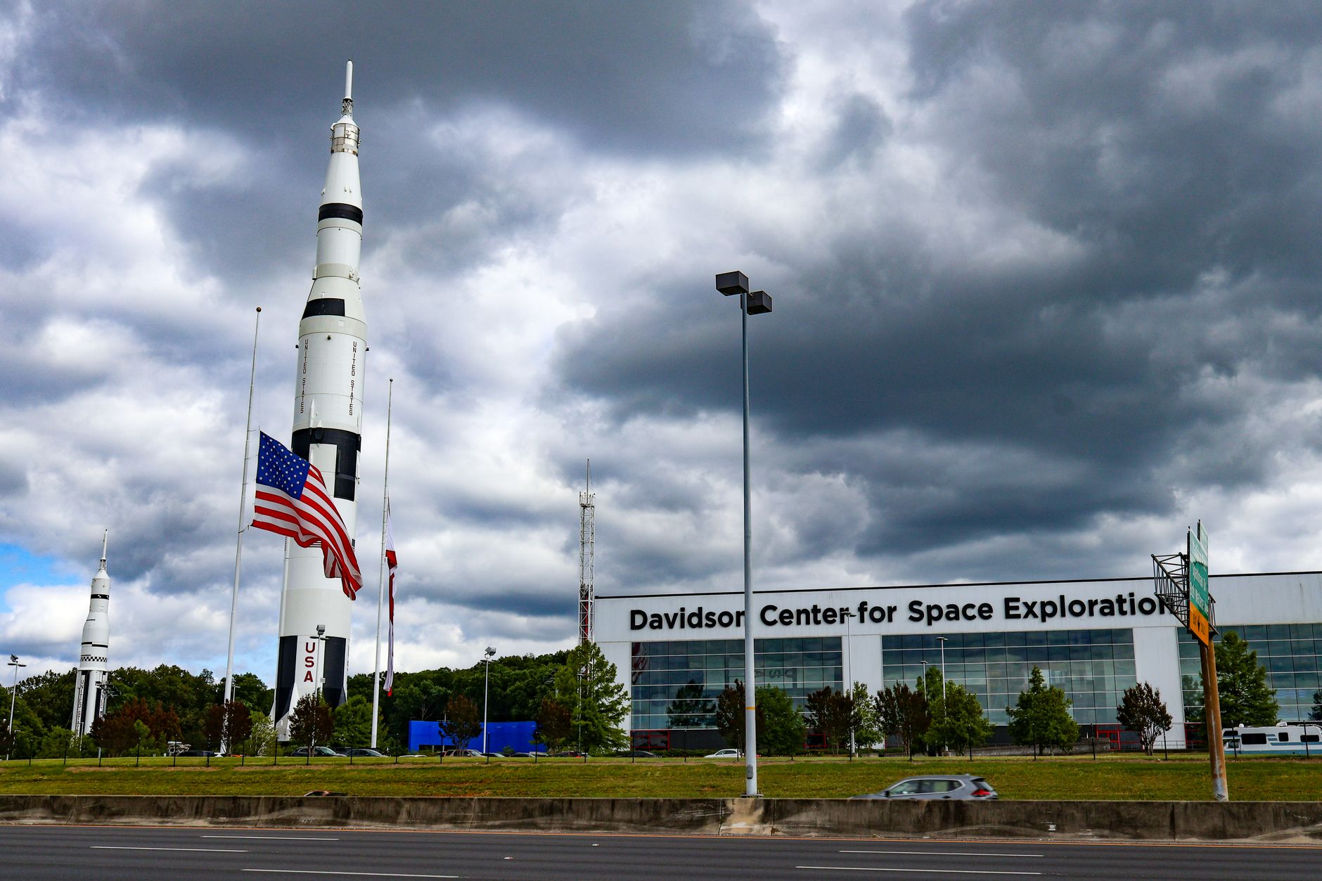 Hexcel Rocket USA: Which Stock Is Better Buy in 2026?