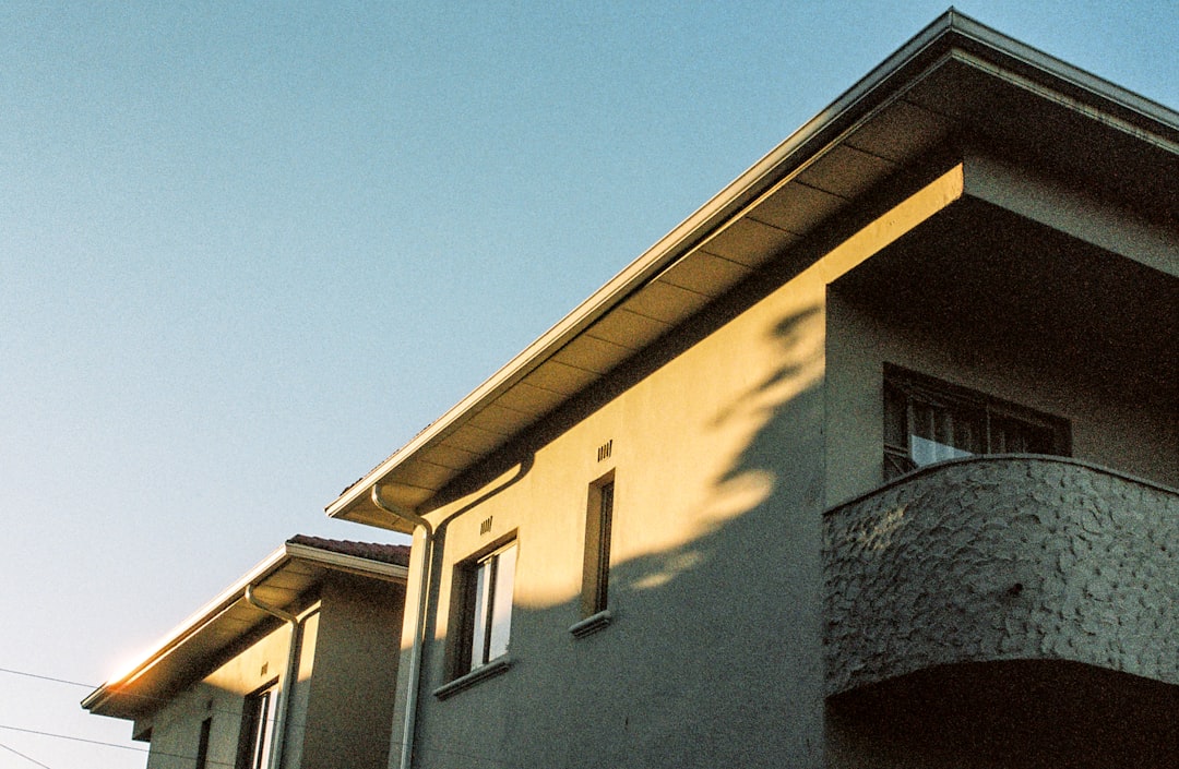 Homebuilder Confidence Nudges Remains but Faces Slower Demand