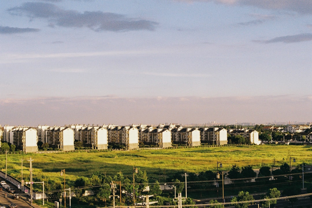 Housing Demand Holds Steady as Regional Trends Shift Market