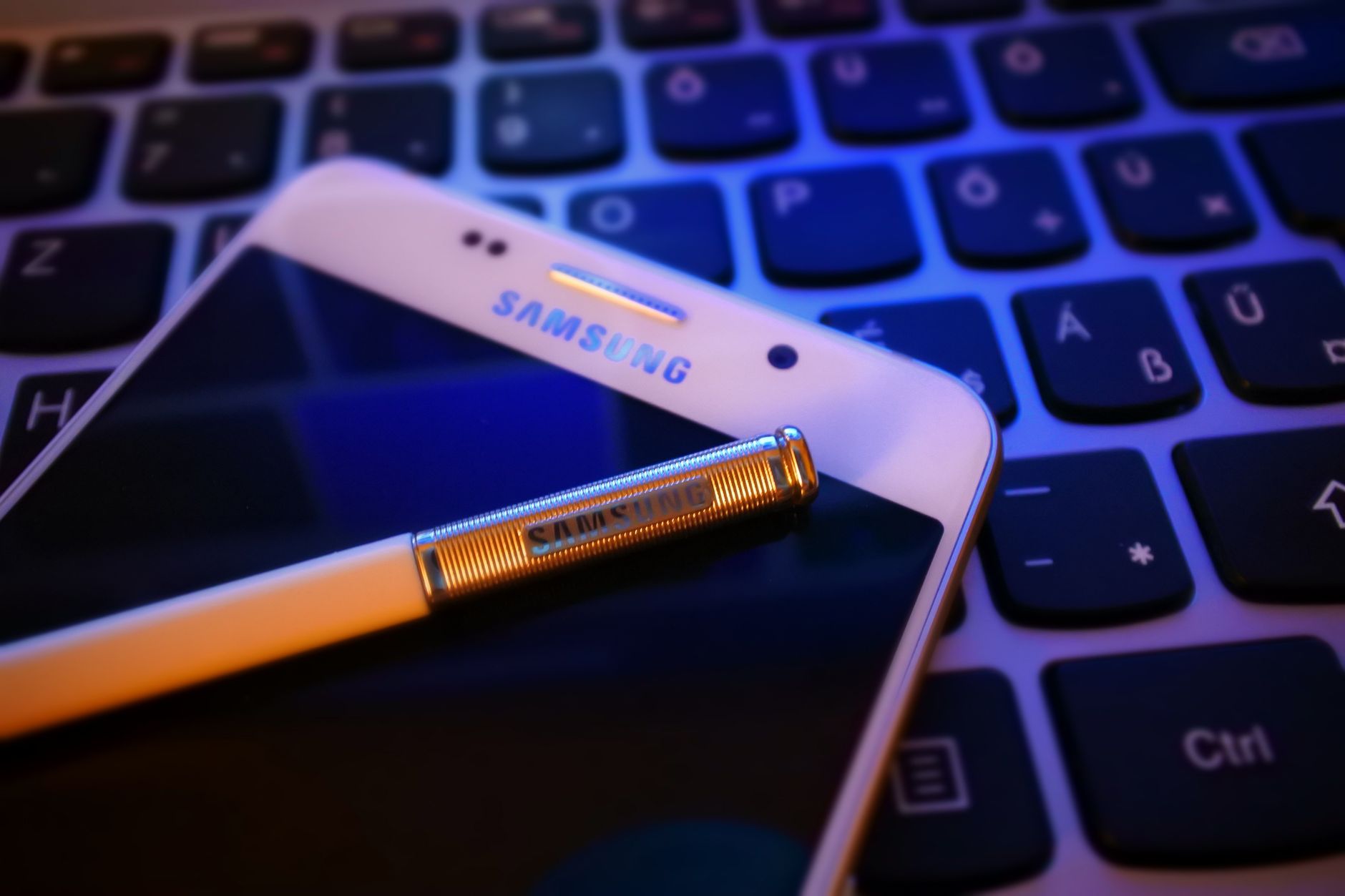 Hynix Samsung Have Trillion: A Signal for Micron Stock Investors