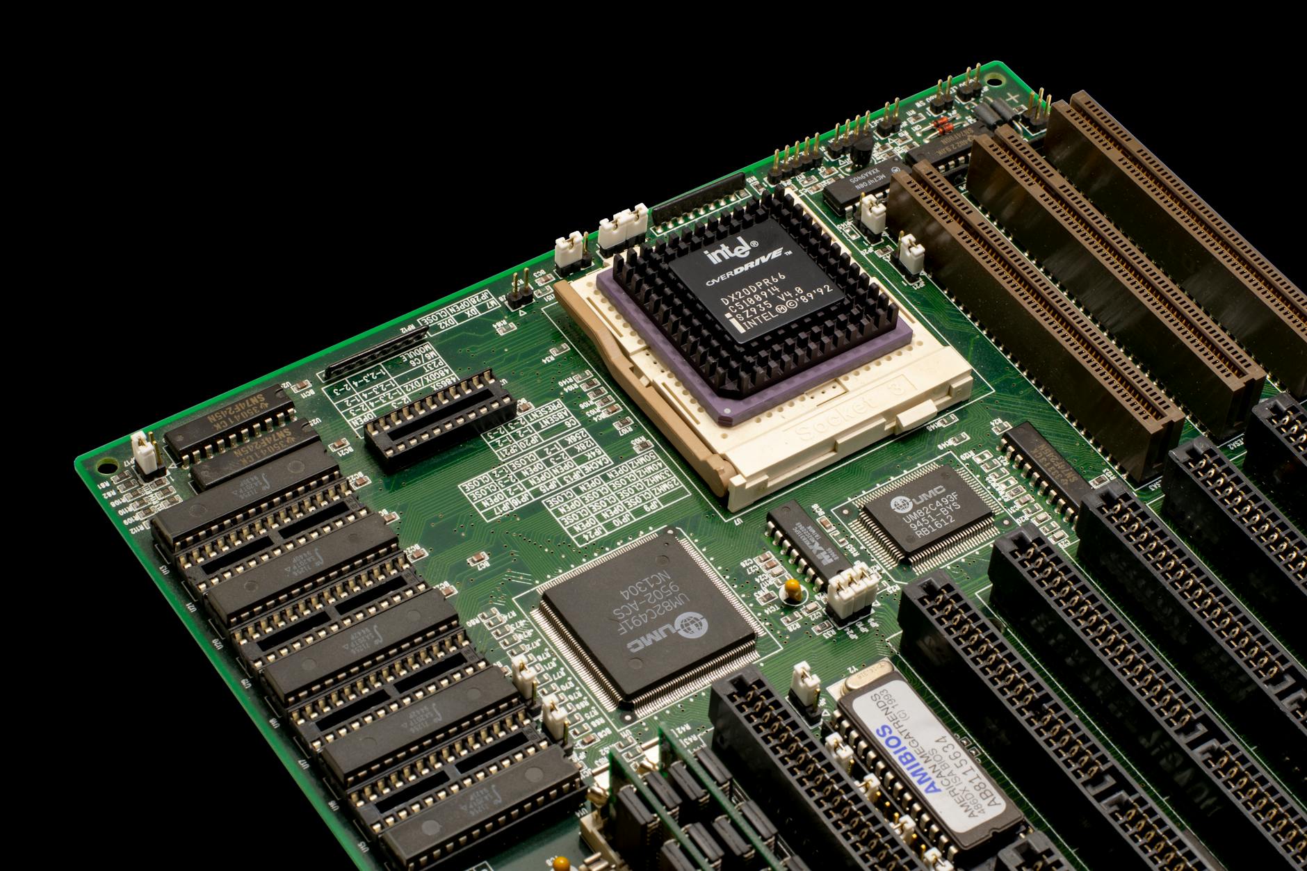 Intel AMD: Which Stock Is Best for the AI Boom in 2025