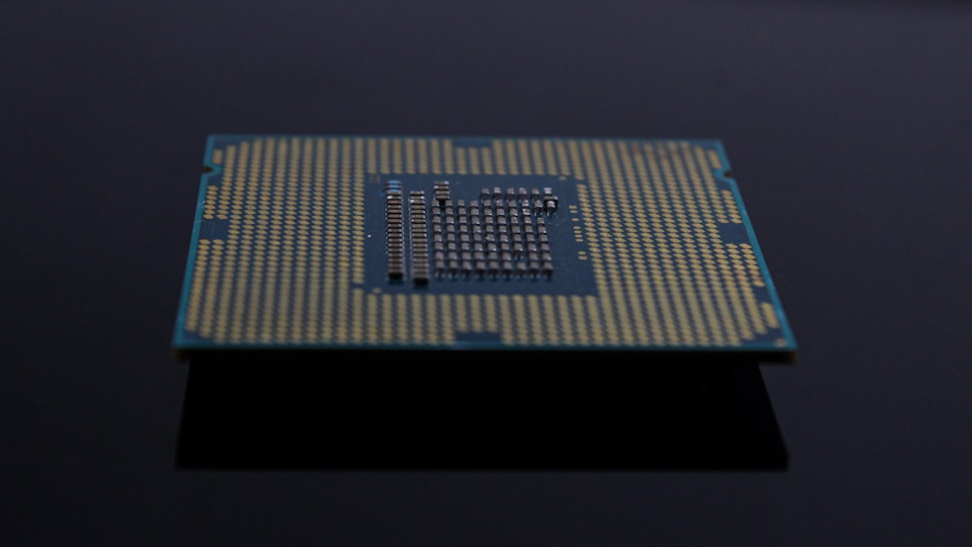 Intel Jumps, Rises on Bank of America Server-CPU Call