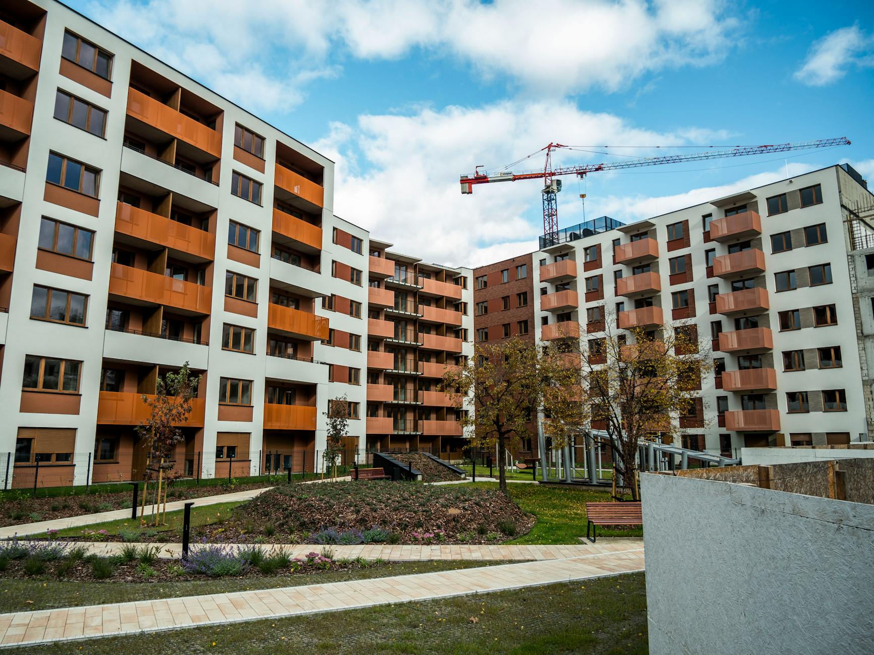 Is RWO Really Global Real Estate? HAUZ Adds Complexity