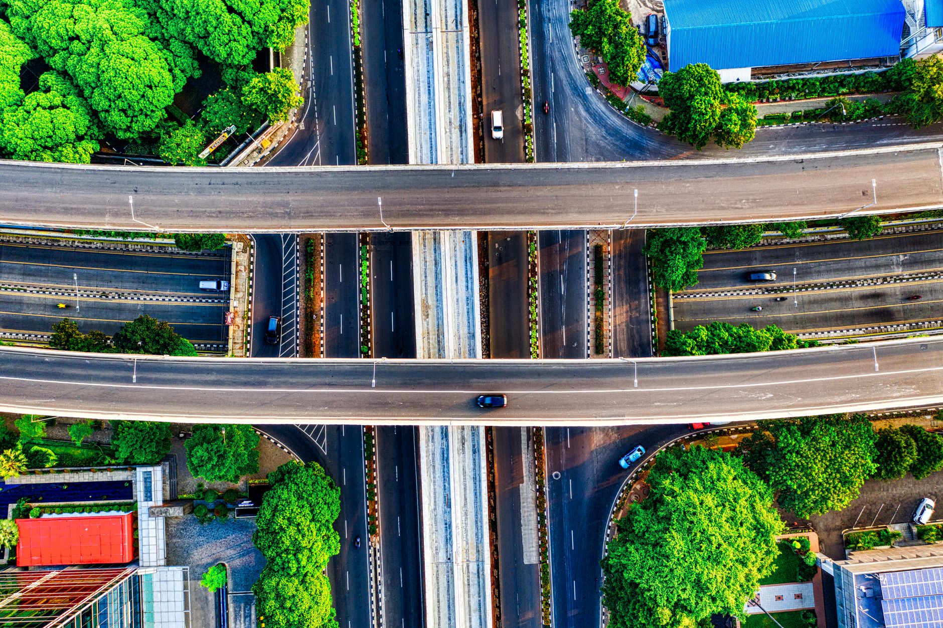 Is This Infrastructure Stock Investors Missing AI Breakout?