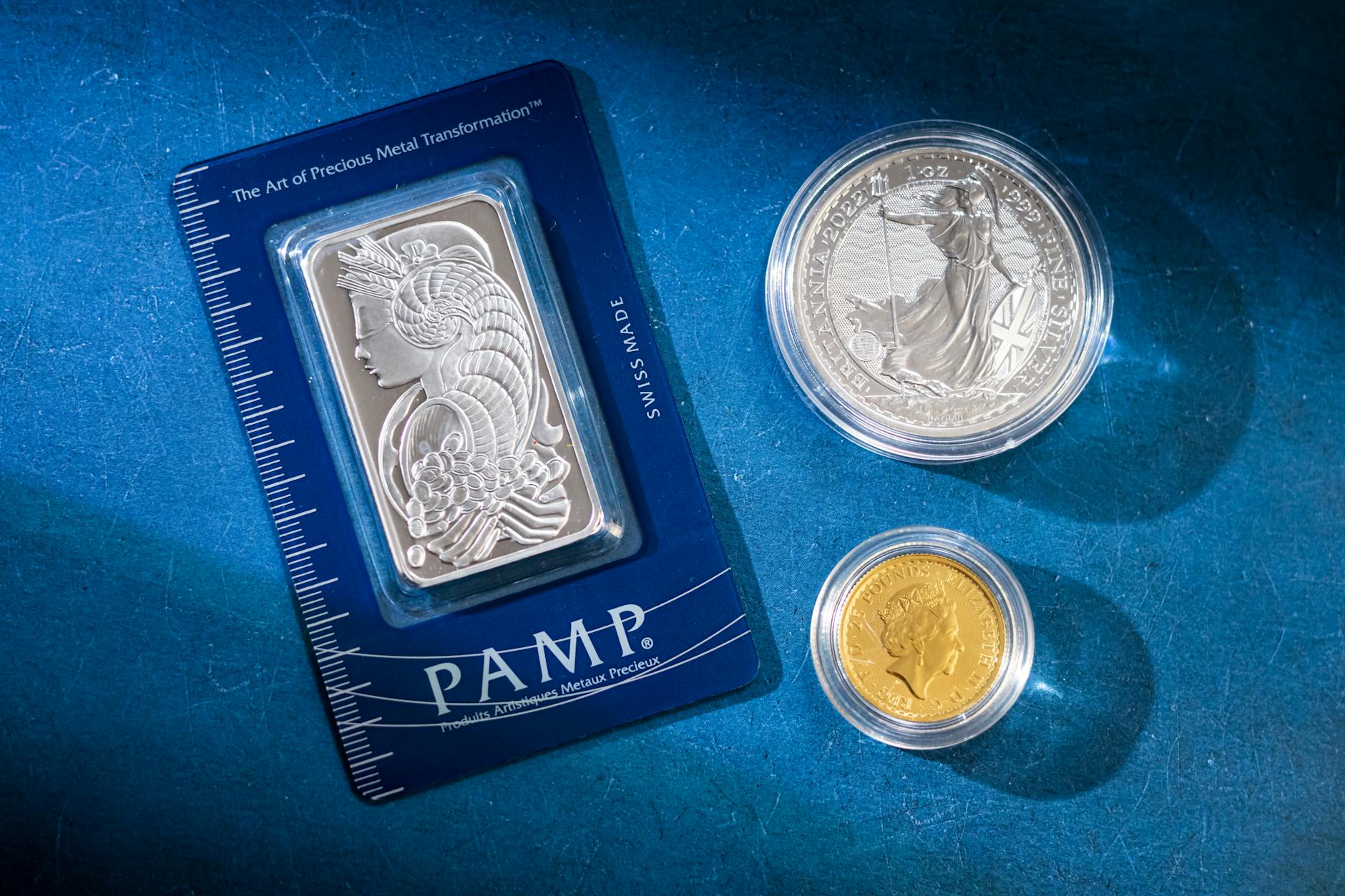 Ishares Silver Trust Outperforms VanEck Gold Miners ETF