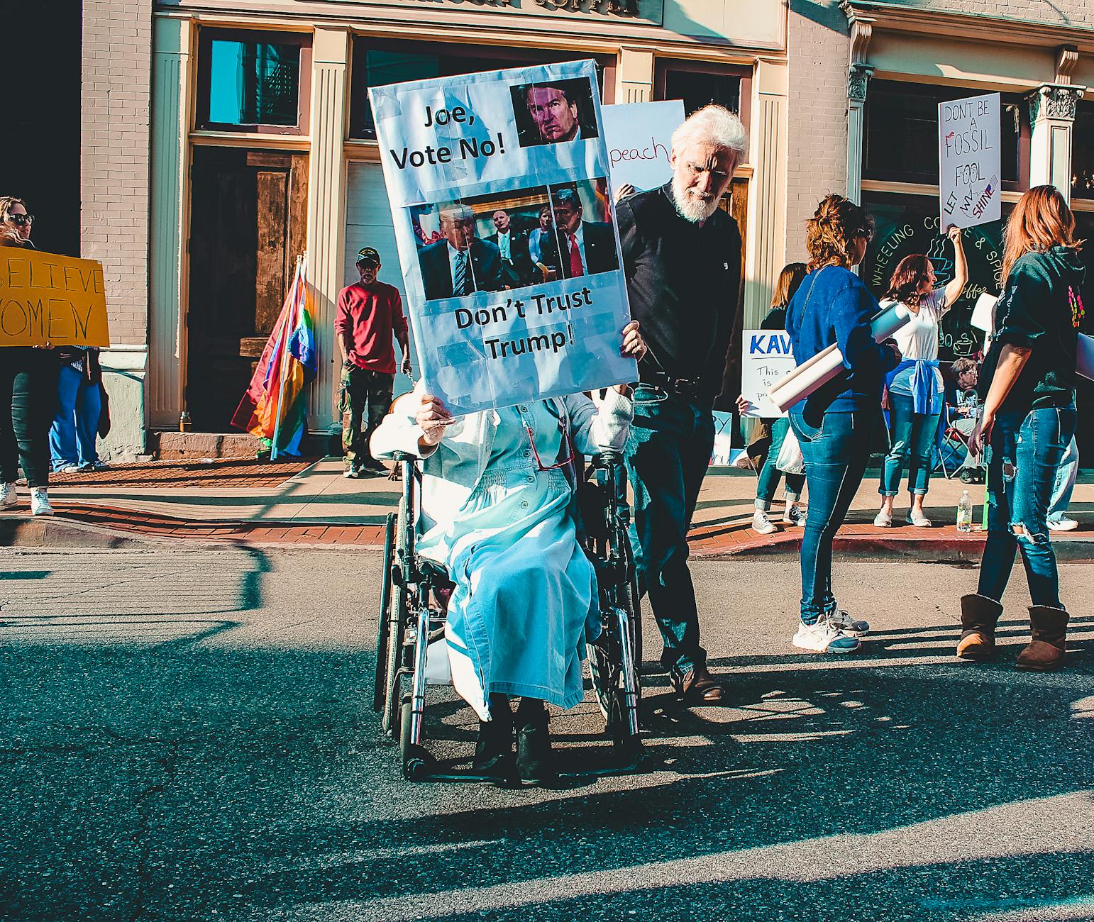 Jimmy Kimmel Blasts Trump: A Practical Finance Take