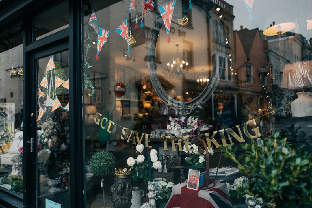 King Charles Hosts Rare Dinner Ahead of Harry’s U.K. Visit