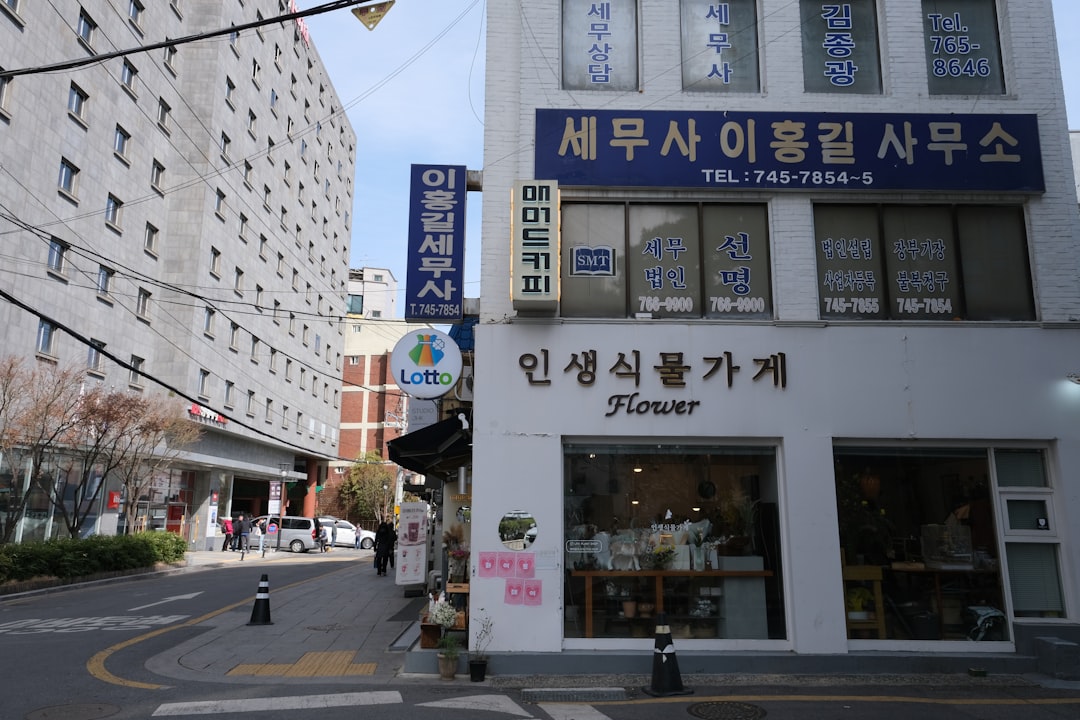 Korean Chip Stocks Trading Slump as AI Hype Fades This Week