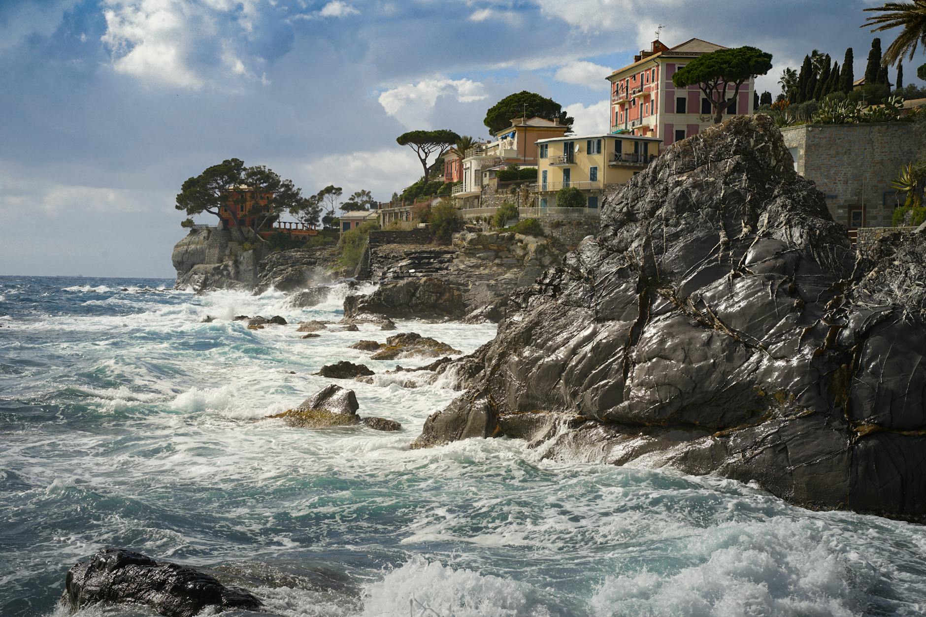 Market Crash Hits 2026: Which Asset Protects Wealth Best?